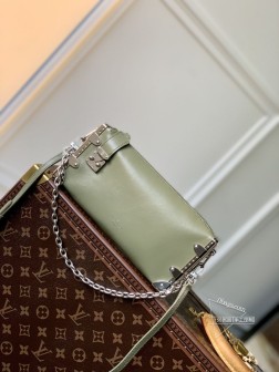 LV M25445 Slim Trunk手袋 - 墨绿色牛皮革,铆钉边框,金属S锁