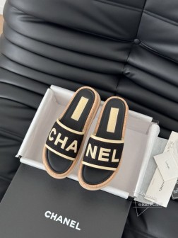 Chanel 25K新款字母拖鞋羊皮鞋面 内里羊皮 原版大底Size35-39 其他码数定做 126
