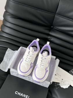 Chanel 24B经典拼色熊猫运动休闲鞋百搭小白鞋 款式搭配不会出错撞色搭配活力满满啊 侧面大lo 1453