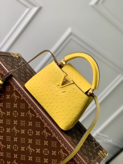 LV 【独家实拍 M93483鸵鸟纹黄 迷你】Capucines 迷你手袋 法国进口小牛皮,闪亮的金属饰件