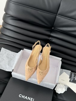 Chanel 25C新款爱心扣尖头单鞋绝美玛丽珍系列 很难不爱鞋面麂皮漆皮 内里羊皮 真皮大底原版开 765