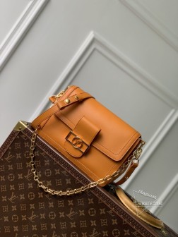 LV M25048 Dauphine Soft 中号手袋,Nicolas Ghesquière设计,宽松构型