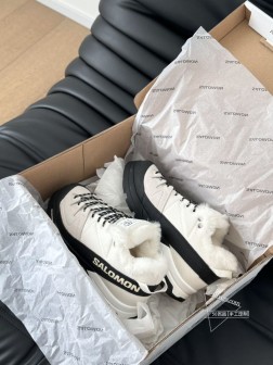 满邦毛里 MM6 X Salomon 2024联名款休闲鞋各自品牌基因完美的糅合 不要太帅 原版开发 1210