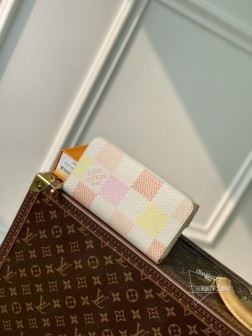 LV N40748 Zippie Wallet 红方格 damiericious 系列 彩色材质