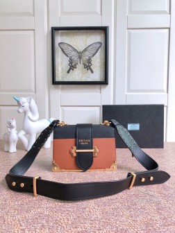 Prada普拉达 1BD045 女包 新色 顶级小牛皮 羊皮 五金 代购