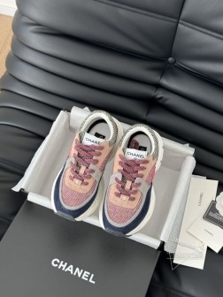 Chanel 25C新款熊猫运动休闲鞋百搭小白鞋 款式搭配不会出错撞色搭配活力满满啊 侧面压印log 167