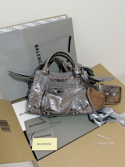 Balenciaga Neo Classic 机车包 XS 银钻扣 顶级A货
