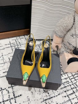 Saint Lauren YSL25早春新品小方头宝石高跟鞋Ysl走秀款高跟鞋 各种小裙子搭配起来 737