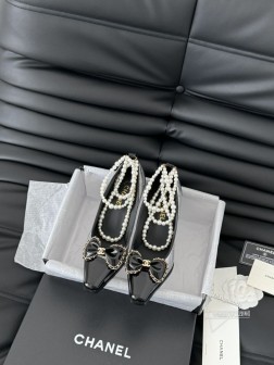 Chanel 24B秋冬新款靴!这双最新款的靴子太好看啦 最上面筒靴旁边的小logo给整体增加了小细 1286