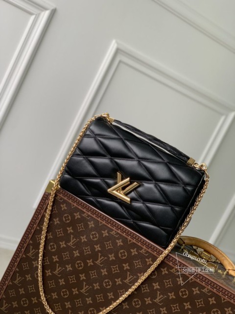 LV M23689 黑色GO 14 大号手袋 绗缝羊皮革 扭锁 翻盖