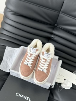 Chanel 24B新款毛毛松糕鞋这款毛拖真的是真太可爱了~柔软蓬松的毛毛,舒服暖脚!增高显腿长!秋 1460