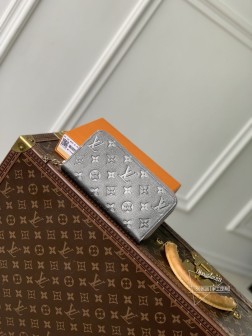 LV M12680 “钱包克莱尔” 珠光灰 阿祖尔·霜色皮革