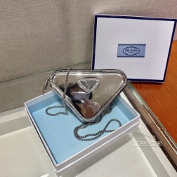 Prada普拉达 1BD733 亮面小零钱包 2021年最新款 A货