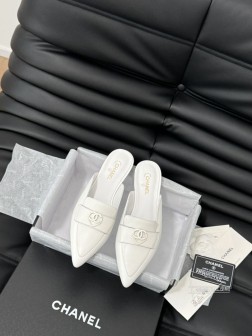 Chanel 25C新款爱心扣尖头单鞋绝美玛丽珍系列 很难不爱鞋面麂皮漆皮 内里羊皮 真皮大底原版开 933