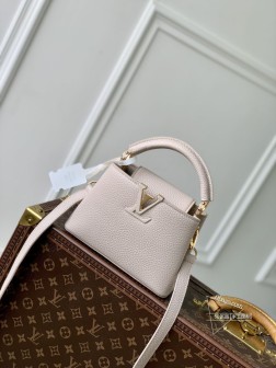 LV M24727 浅咖迷你 Capucines 手袋 全粒顶级A货