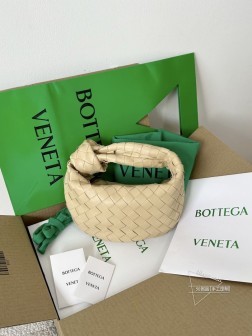 BV Jodie Mini 燕麦色 高仿 圆形 重新打版