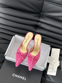 Chanel Vintage中古系列凉鞋简约而不简单的款,上脚特别显脚细。鞋面定制面,内里垫脚羊皮, 225