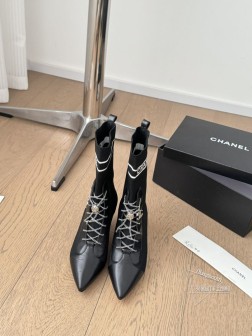 Chanel 24K新款袜子靴!这个袜靴真的一眼好看穿上一整个大长腿款式不会过时的那种!鞋面飞织面料 847