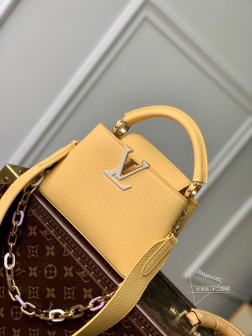 LV M21798 Capucines 迷你手袋 黄色金扣 树脂链环 Tauri 复刻