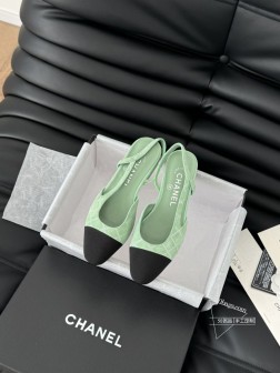Chanel 经典slingback后空凉鞋前几年一直在做这个款今年我们还是重新购版,再次精细cop 685