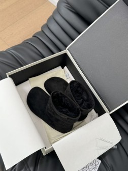 代购级别 Loewe大头呆萌雪地靴新宠雪地靴!太好看了对原版品质 色素统一 Size35-39 其他 1335