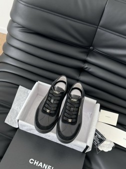 Chanel 24K新款运动休闲鞋百搭小白鞋 款式搭配不会出错撞色搭配活力满满啊 侧面注塑logo 1215