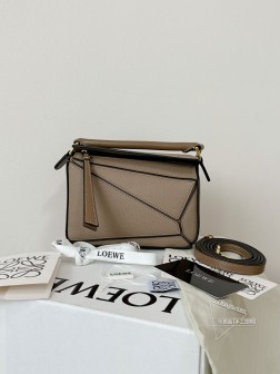 Loewe Puzzle Mini 18cm 沙色 平纹手柄 旧款