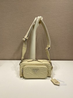 Prada普拉达 1BH198 波士顿手袋 软羊革制 手工褶皱效果 A货