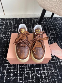 MIUMI 缪缪最新款厚底饼干鞋 休闲鞋 运动鞋颜值担当火爆厚底小白鞋 不得不入的一款~做旧时尚, 366