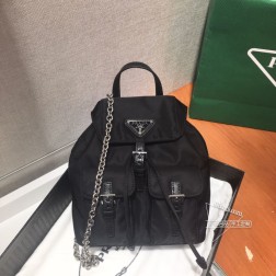 Prada 1BH029 Mini斜挎双肩小背包，经典双肩包材质 尺寸