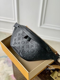 LV M44388 黑压花 Discovery 腰包 小牛皮 顶级A货