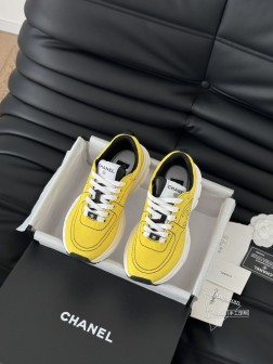 Chanel 25C新款熊猫运动休闲鞋百搭小白鞋 款式搭配不会出错撞色搭配活力满满啊 侧面压印log 176