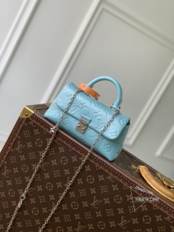 LV M12211 Nano Madeleine 手袋 - 浅蓝 Monogram Empreinte 讯风采