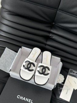 Chanel 25C新款拖鞋春夏新款,高版本高品质。鞋面垫脚羊皮,真皮大底!Size35-39 其他 563