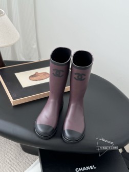 Chanel 无缝版本雨靴 代购级别 升级版本 重新调楦 鞋口切口和做工原版级别重金购入两对原版开发 只为对版 全面升级版本全系 38
