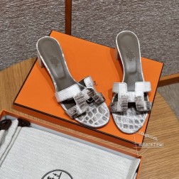 款式Style :185 Oasis 高跟凉鞋颜色Colour:喜马拉雅01Himalaya鞋面材料 289