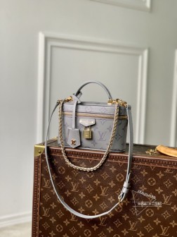LV M12427 Vanity Chain Pouch 手袋 Monogram 图案
