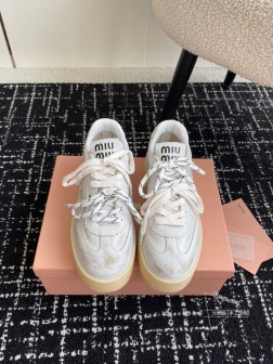 MIUMI 缪缪最新款厚底饼干鞋 休闲鞋 运动鞋颜值担当火爆厚底小白鞋 不得不入的一款~做旧时尚, 368