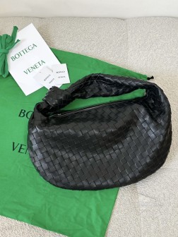 BV Jodie 打结包 Small 黑银 皮质 适合慵懒风格