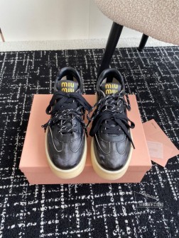 MIUMI 缪缪最新款厚底饼干鞋 休闲鞋 运动鞋颜值担当火爆厚底小白鞋 不得不入的一款~做旧时尚, 367