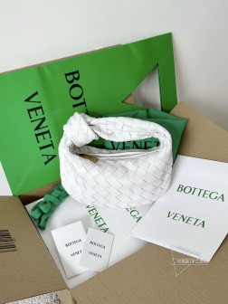 BV Jodie Mini 白金 高仿 圆形打版包 型号 ZP