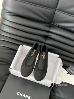 Chanel 25C新款芭蕾舞鞋原版11复刻 经典中的经典 无论搭配裤装还是裙装都是完美 小圆头的 1033