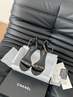 Chanel Vintage中古系列大标凉鞋简约而不简单的款,上脚特别显脚细。鞋面定制面,内里垫脚羊 501