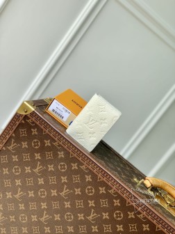 LV M83069 米白色芯片钱夹,全粒面Taurillon皮革,仿Monogram