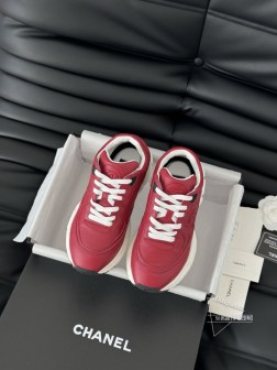 Chanel 25C新款熊猫运动休闲鞋百搭小白鞋 款式搭配不会出错撞色搭配活力满满啊 侧面压印log 196