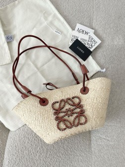 LOEWE 小号草编编织菜篮子 Brown 型号，海滩必备