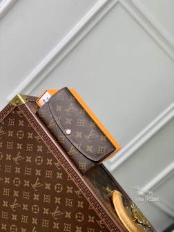 LV M61289 粉色Emilie 钱夹 Monogram帆布 柔软内衬 多袋式