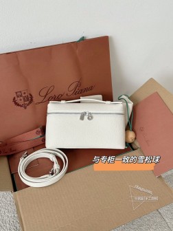LP Loro Piana L 白色全网Top版 一比一五金进口皮包
