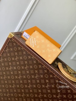 LV M12656 Brazza 钱夹 Monogram Heritage 帆布 Pharrell Willia
