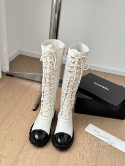 Chanel 24B秋冬新款靴!这双最新款的靴子太好看啦 最上面筒靴旁边的小logo给整体增加了小细 808